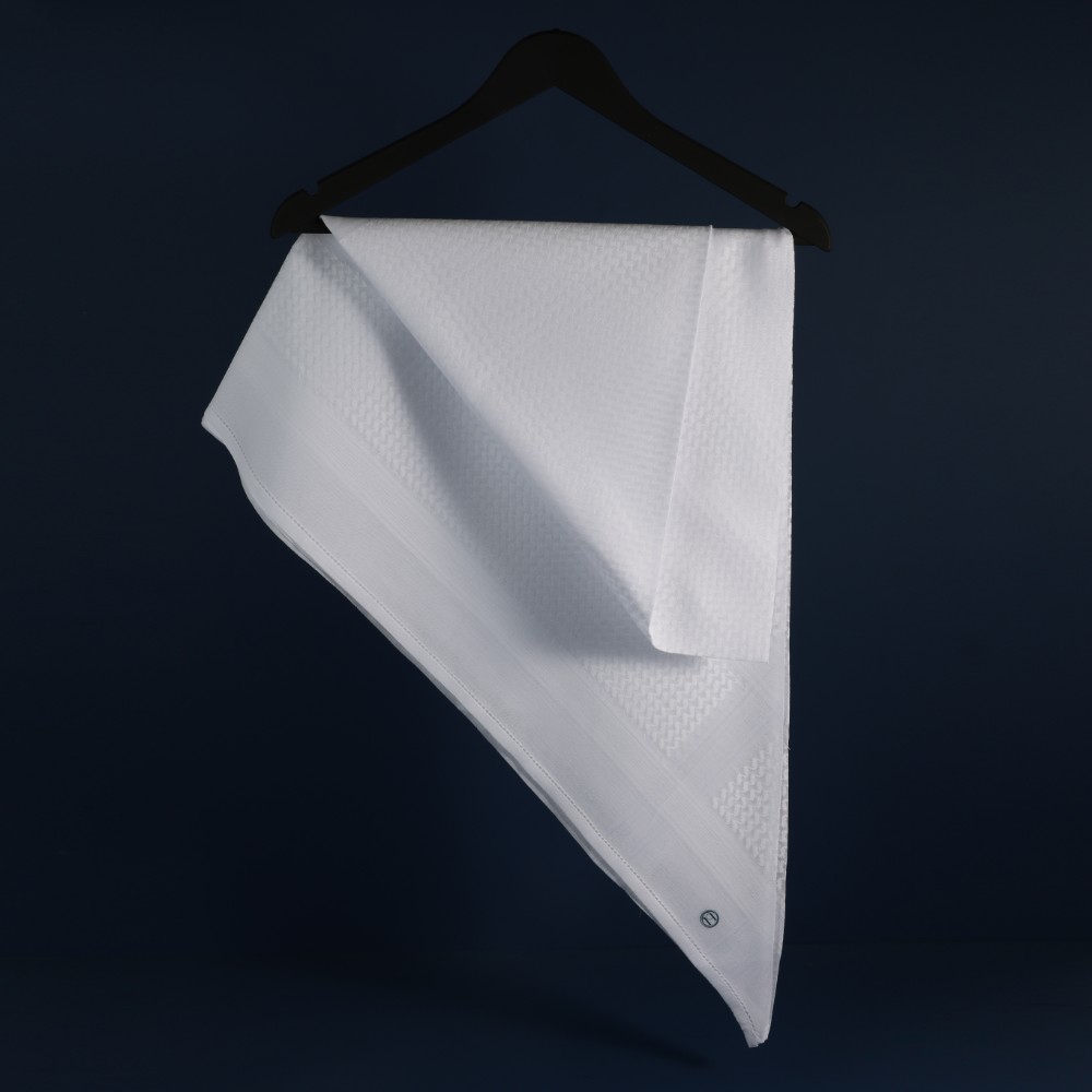 شماغ بلس ابيض